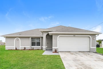 1610 NE 43rd Terrace Cape Coral, FL 33909